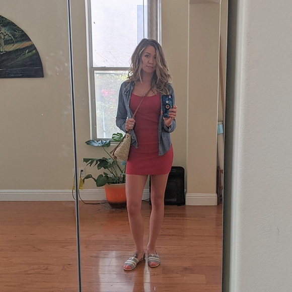 Meet your Posher, Ashley Addison - Picture 3 of 8